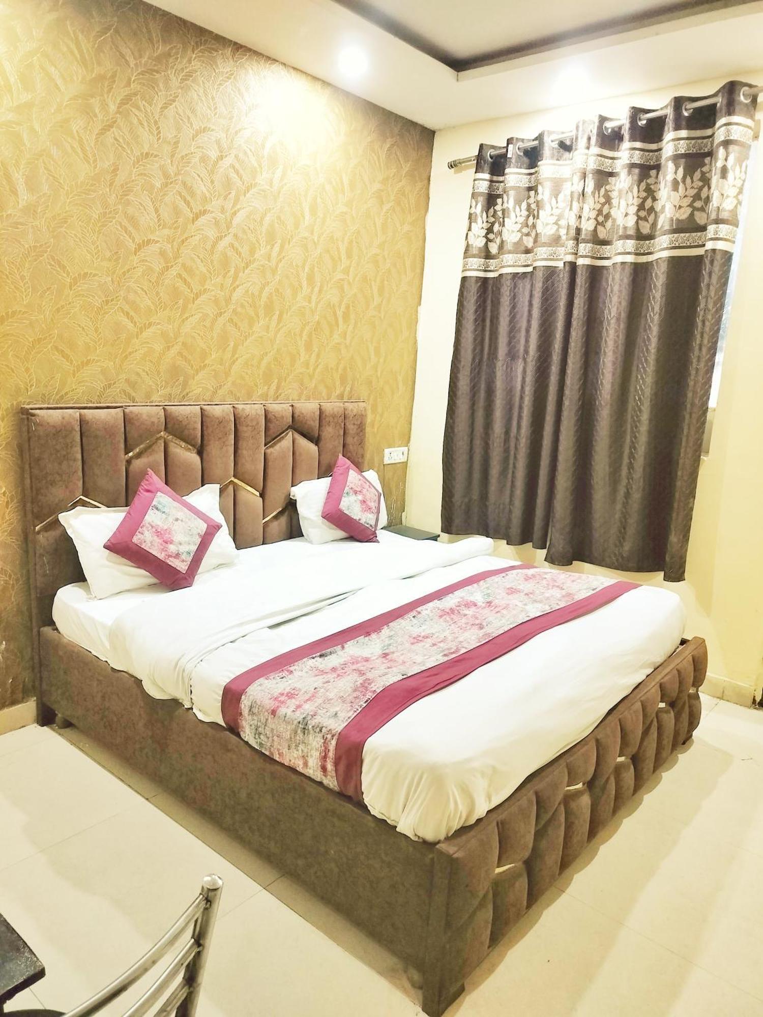 Hotel Green Snapper'100 M From Delhi University Near Isbt Kashmiri Gate Нью-Делі Екстер'єр фото